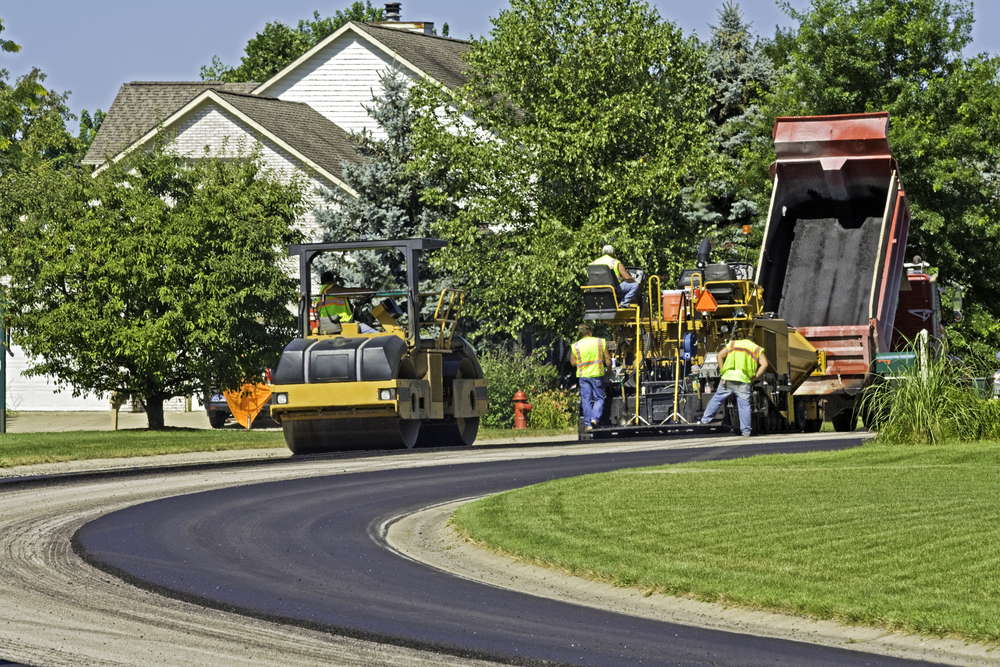 Paving an Asphalt Driveway Paving an Asphalt Driveway