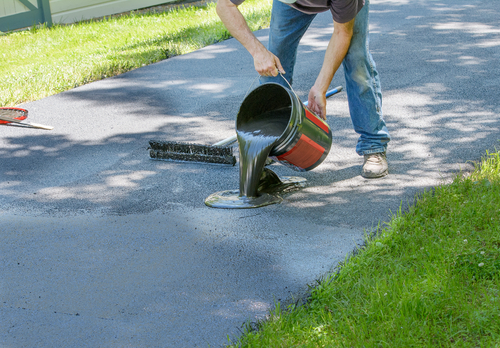 Don’t Use Hazardous Deicing Agents in Concrete Maintenance
