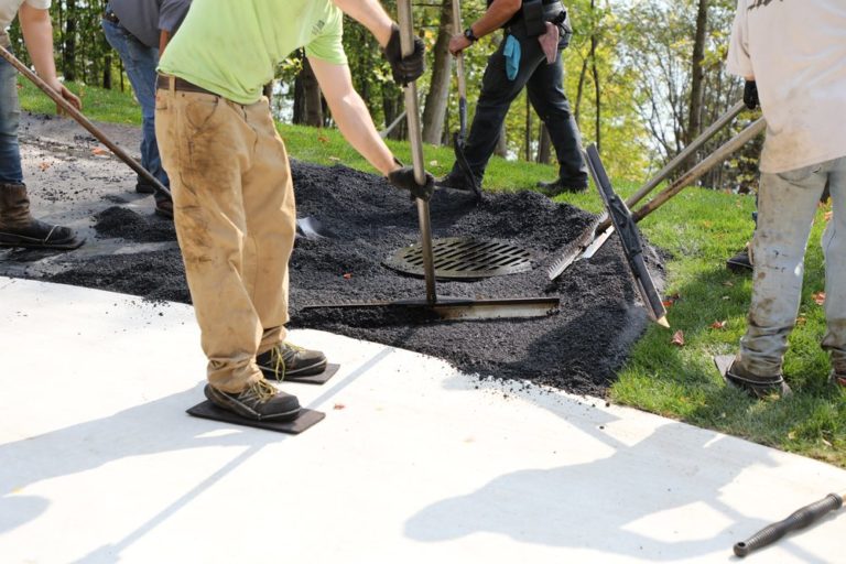 How to Remove Stains From an Asphalt Driveway Richfield Blacktop