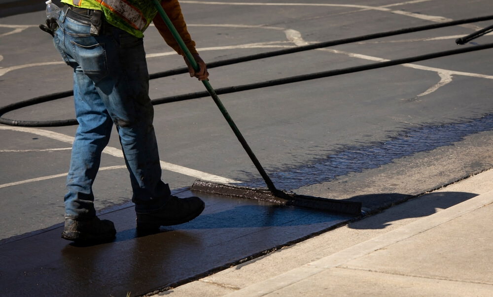 pros and cons of asphalt sealcoating