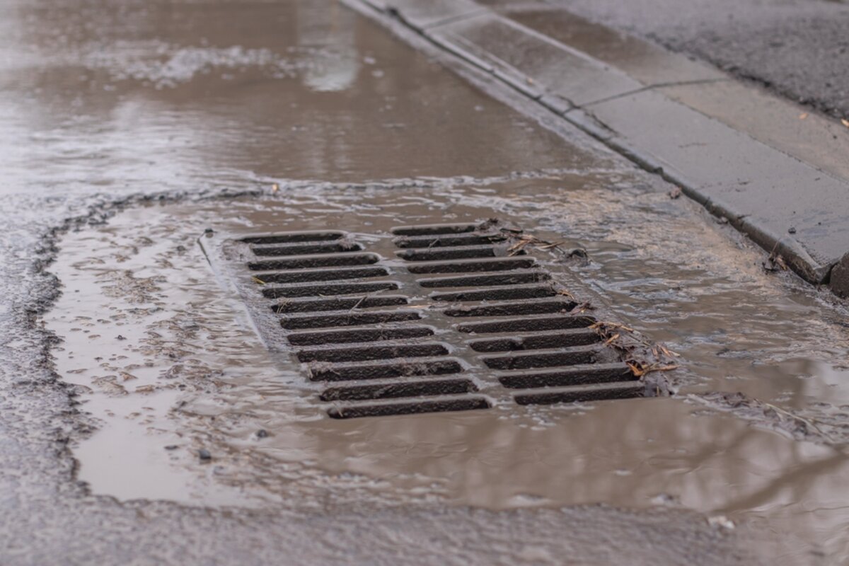 How to Handle Drainage Issues on Asphalt Driveways