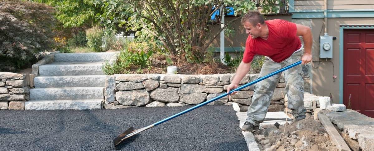 How to Maintain Your Asphalt Driveway Like a Pro
