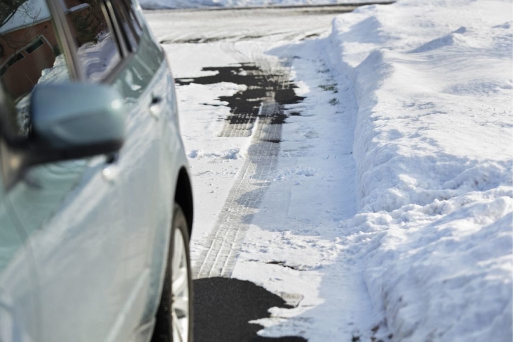 Why Asphalt Driveways Are the Best Choice for Cold Climates