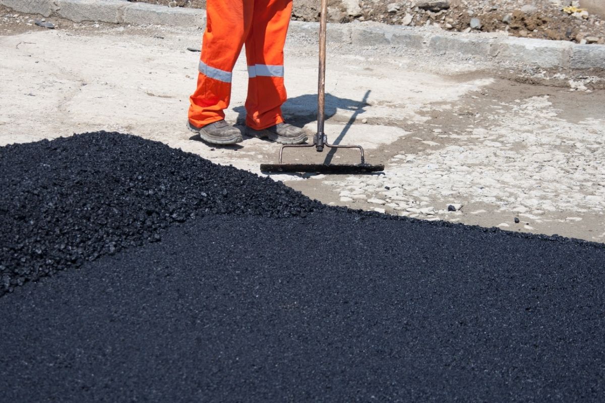 Are Asphalt Driveways More Cost-Effective Than Concrete in 2025?