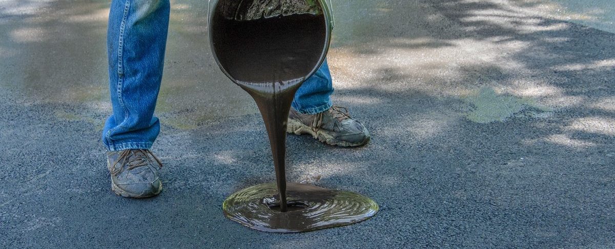 Seal Coat Material Comparison: What Asphalt Paving Pros Weigh In