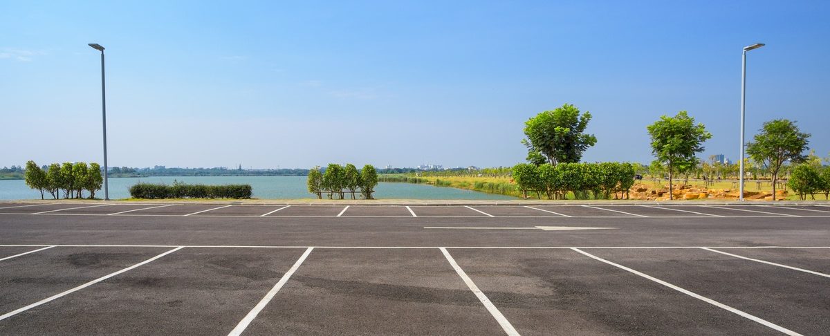 How Commercial Asphalt Paving Boosts Curb Appeal and Tenant Value