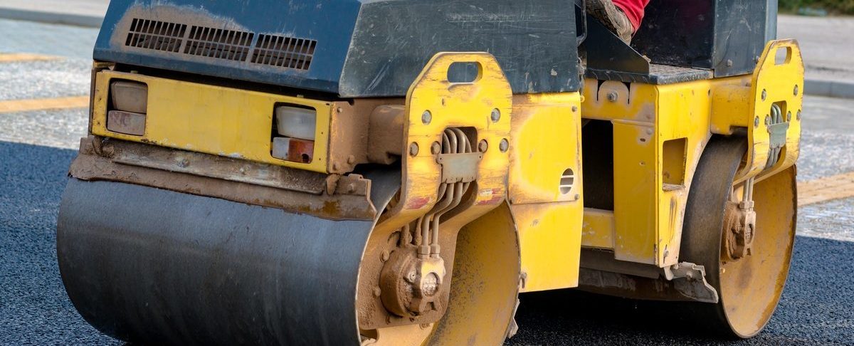 Should You DIY an Asphalt Driveway or Hire a Local Pro?