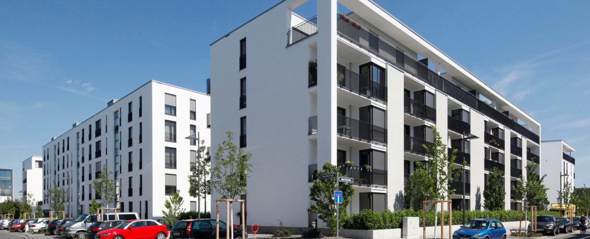 Is Asphalt Paving the Best Choice for Apartment Complex Parking Lots?