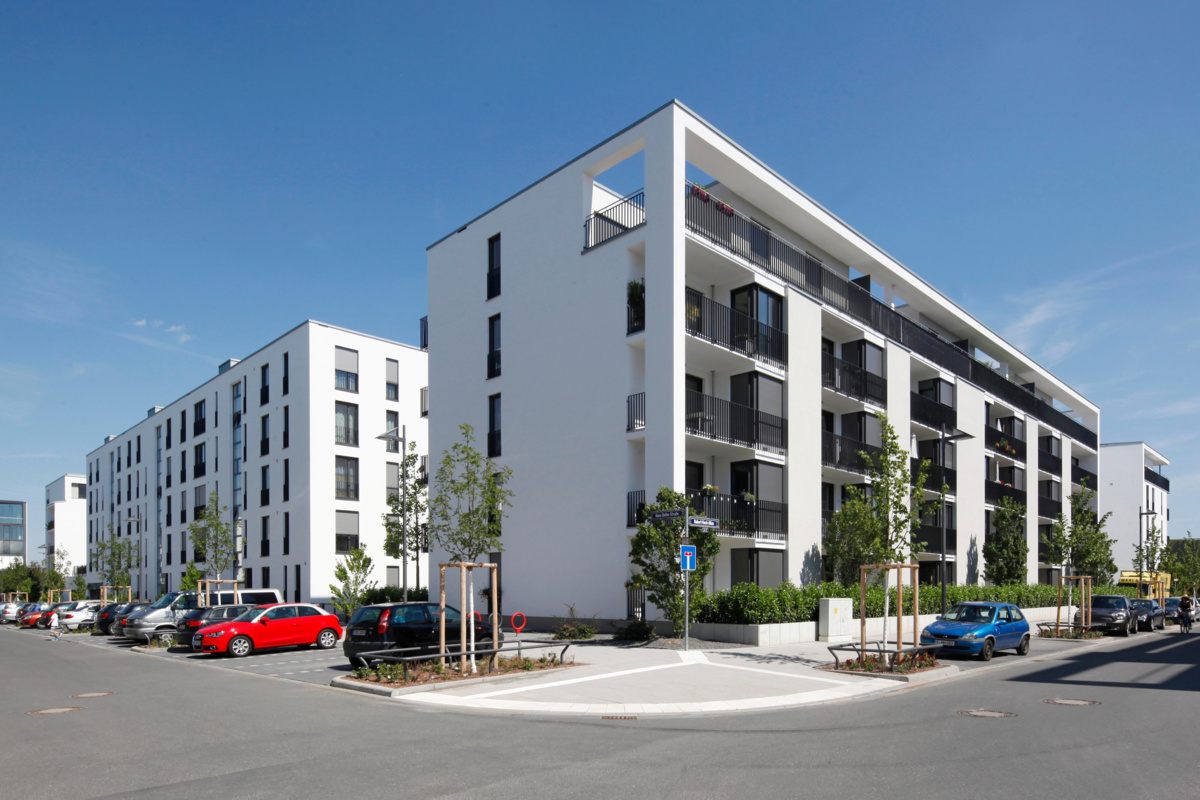 Is Asphalt Paving the Best Choice for Apartment Complex Parking Lots?