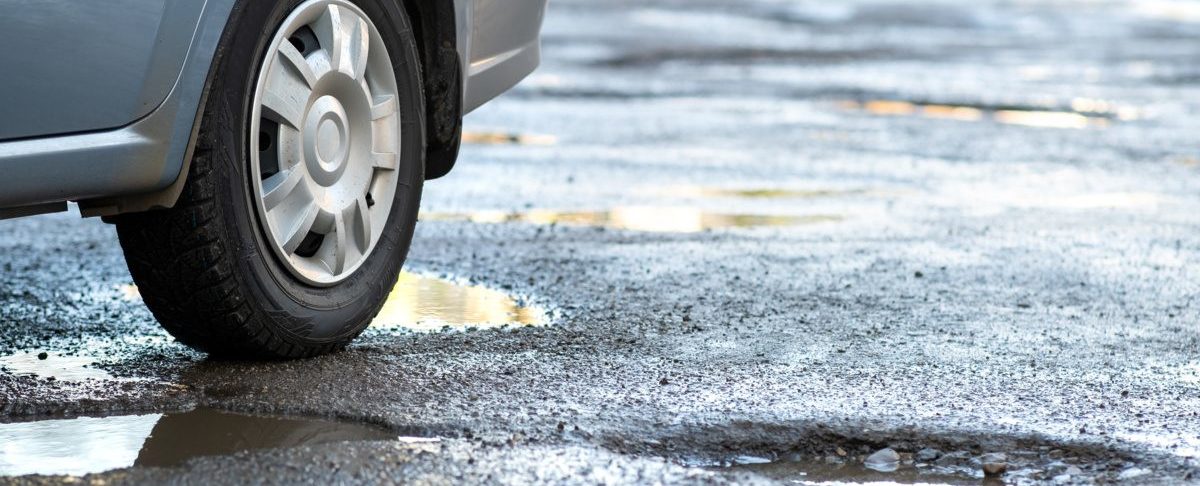 7 Asphalt Driveway Failures Minnesota Homeowners Face